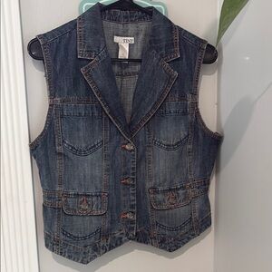 Tint Denim Vest with Pockets
